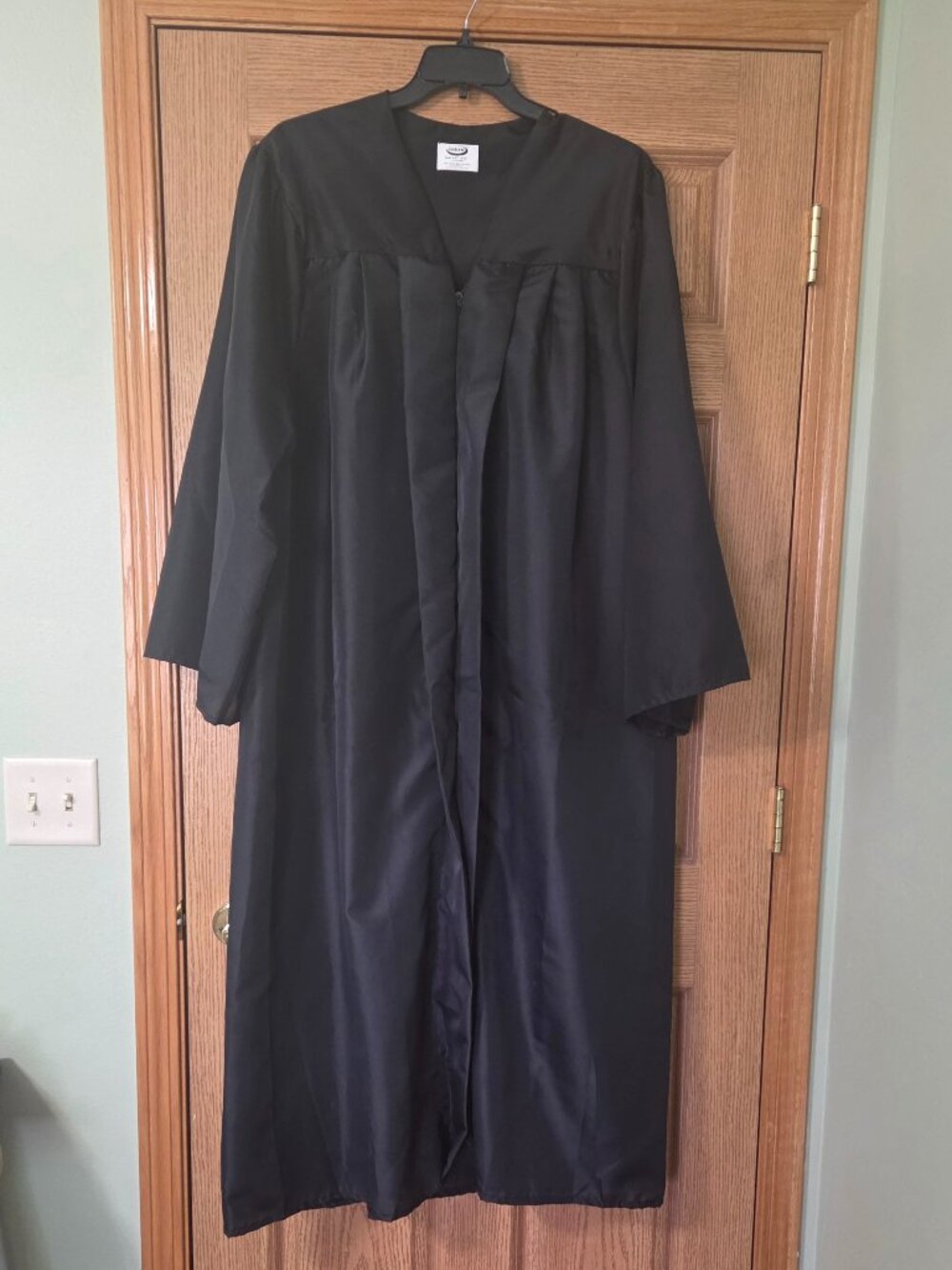 Jostens Black Graduation Commencement Robe Gown 6’1”–6’3” Adult Unisex